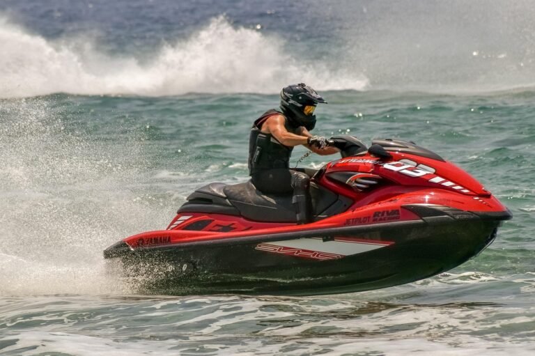 jet-ski-4293086_1280